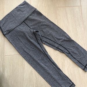Lululemon in Sz 4 Align Leggings Crops